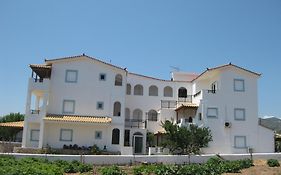 Maravelias House